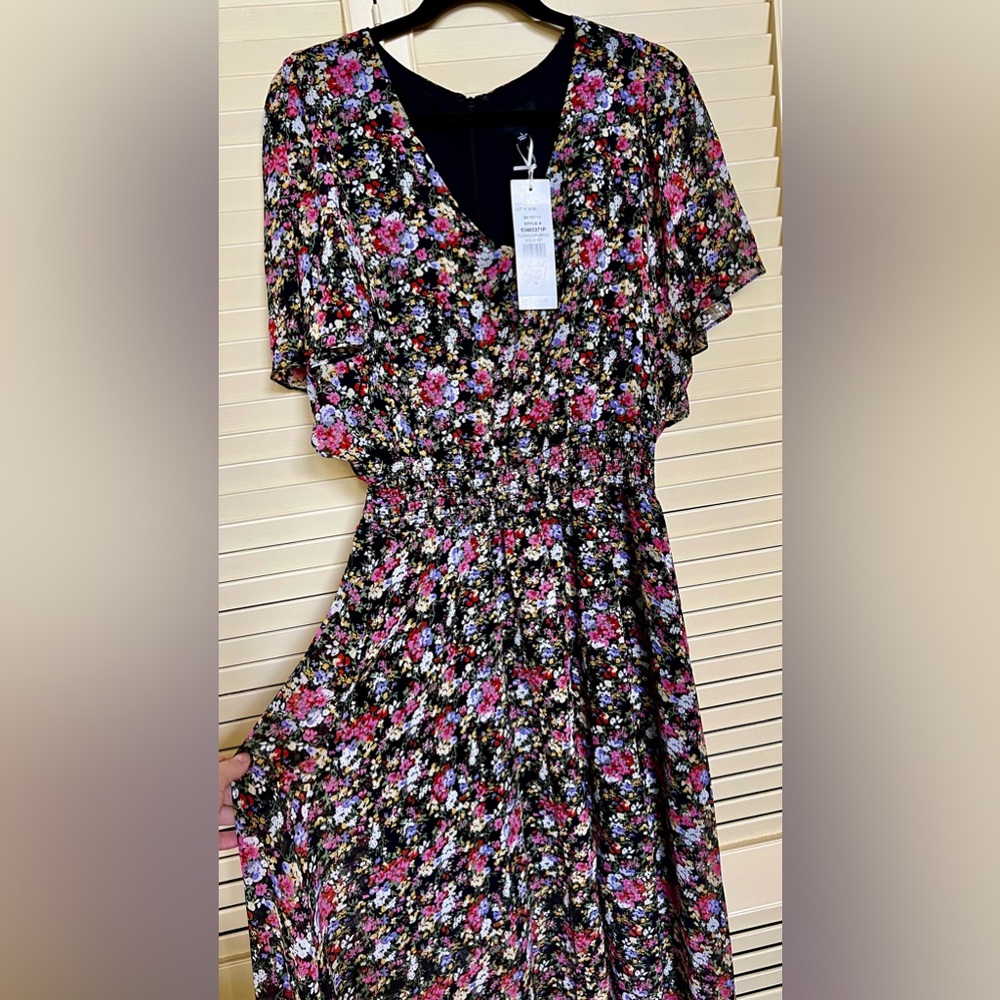 Floral Dress in Large.